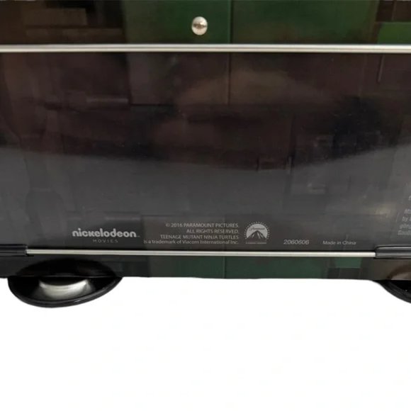 Teenage Mutant Ninja Turtles Collectible Lunchbox - Picture 5 of 6